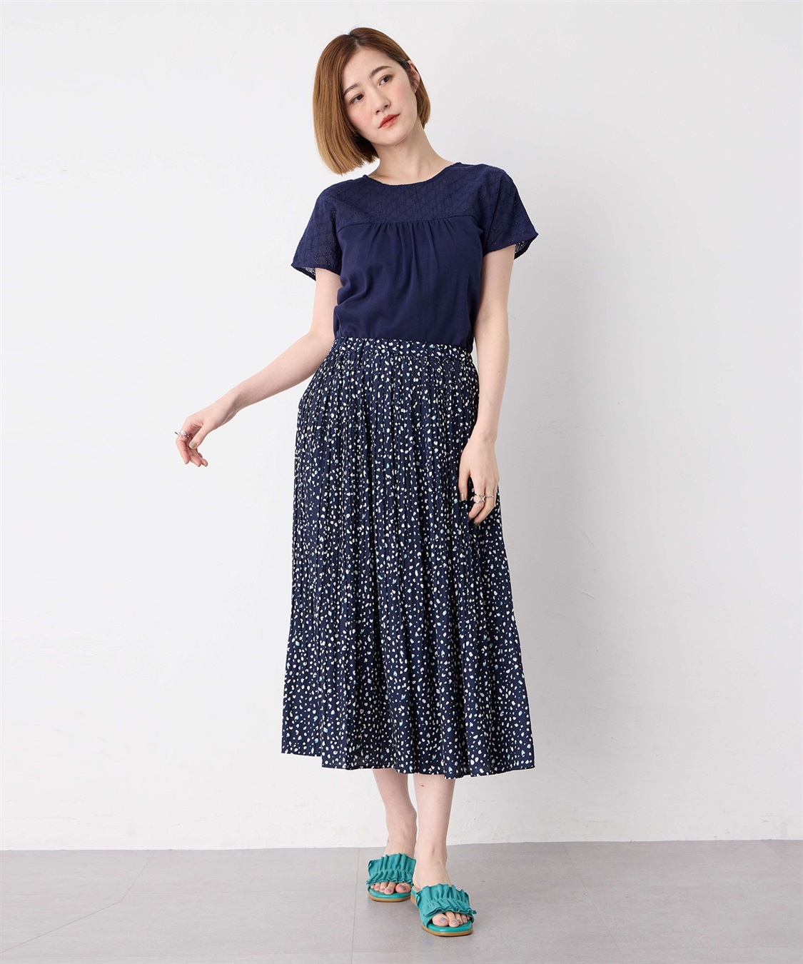 プリーツ使いスカート Petit Honfleur｜クロスプラス公式通販サイト