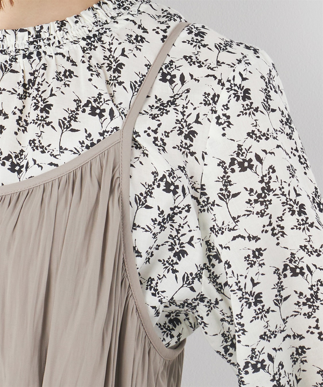 Petit Honfleur サテンキャミワンピース_sub_4