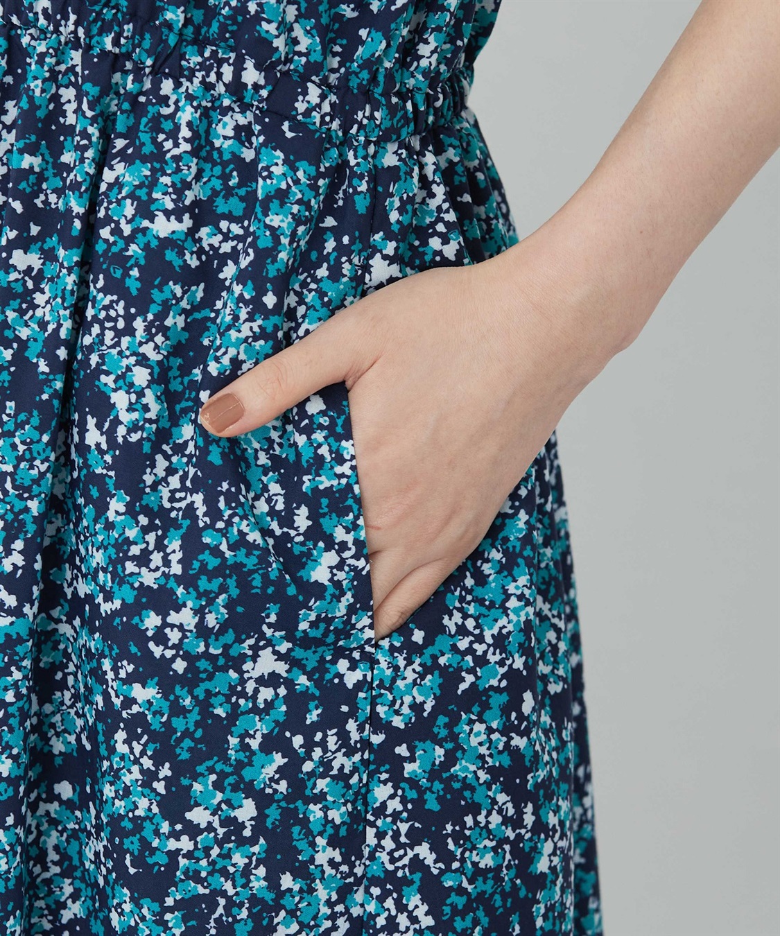 Petit Honfleur アパッシュプリントワンピース_sub_18