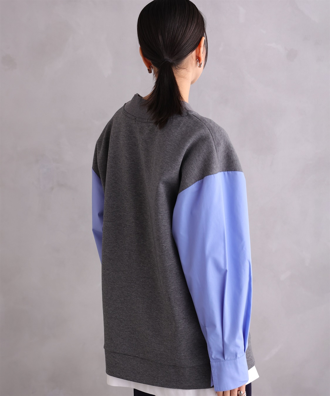 ONE‘S TRUE Vネックスポーティープルオーバー_sub_4