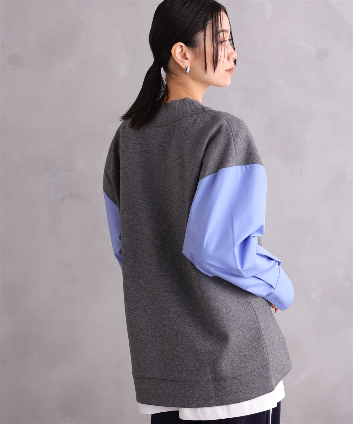 ONE‘S TRUE Vネックスポーティープルオーバー_sub_5