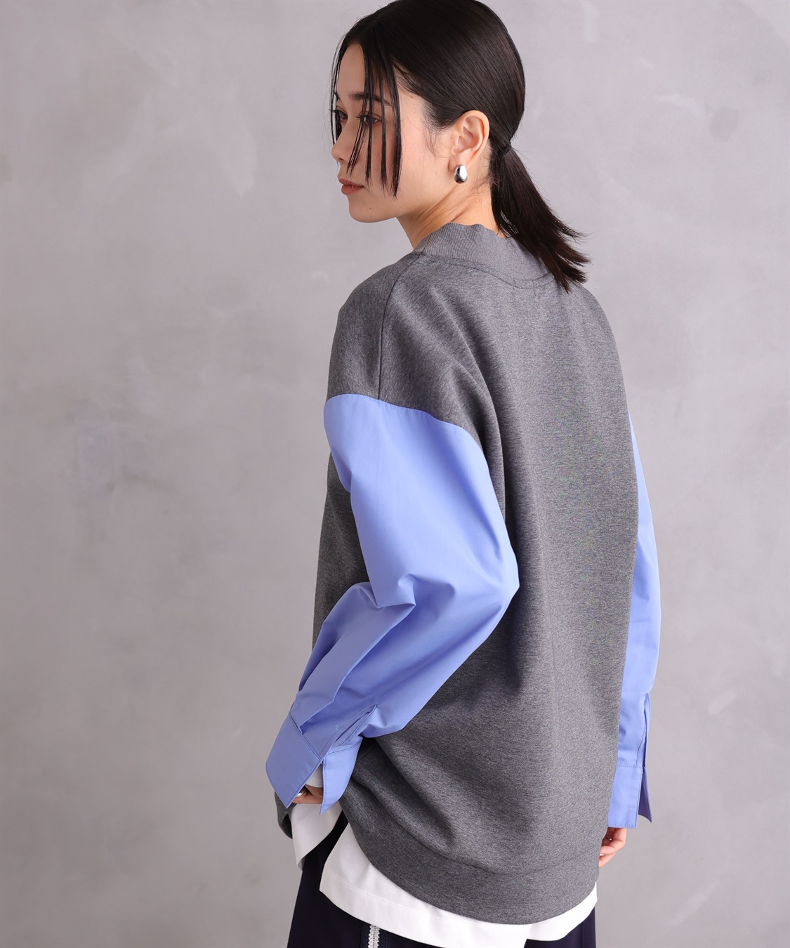 ONE‘S TRUE Vネックスポーティープルオーバー_sub_6