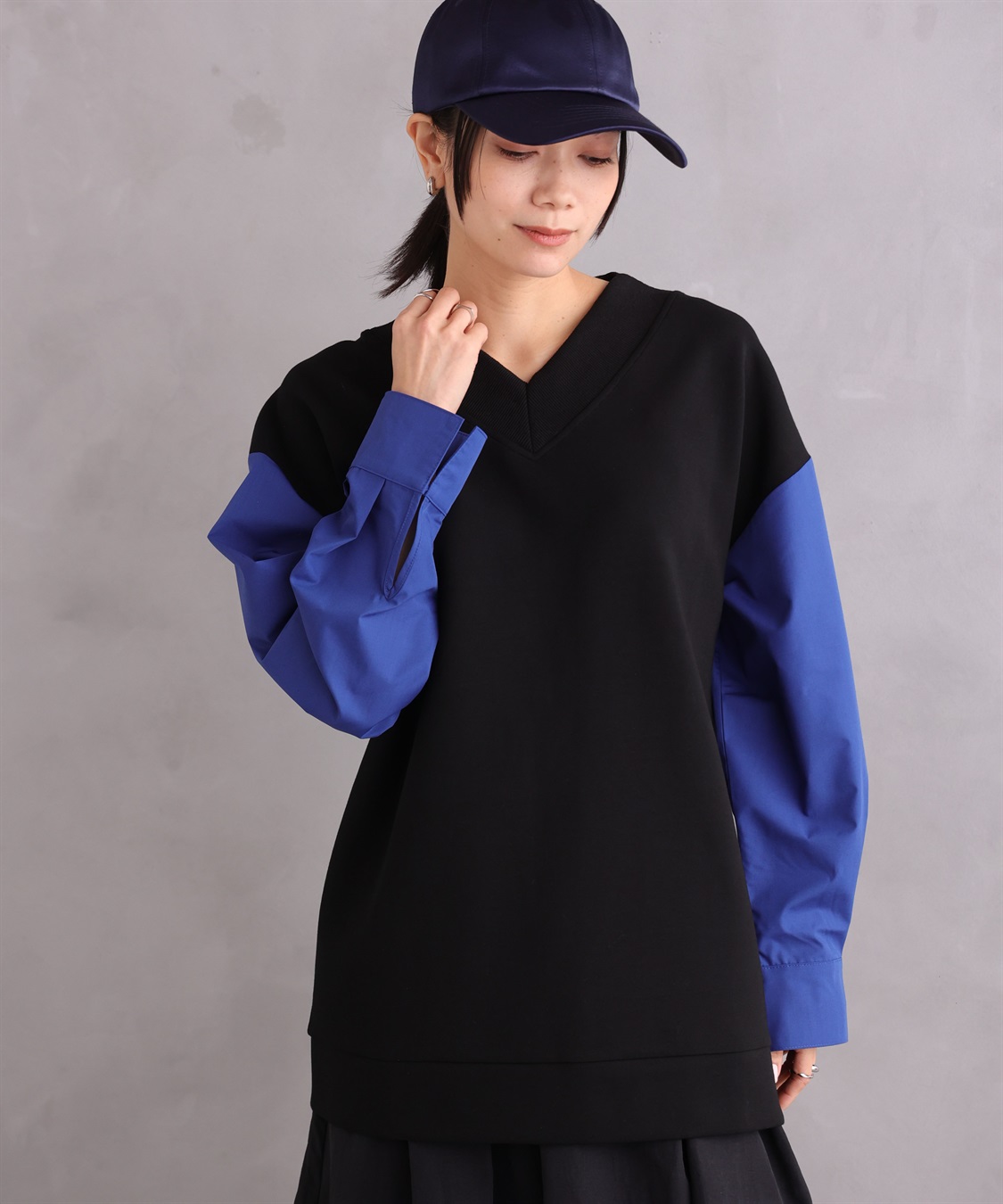 ONE‘S TRUE Vネックスポーティープルオーバー_sub_15