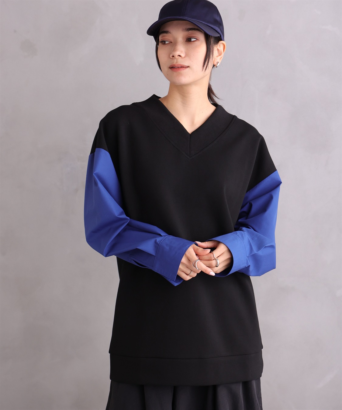 ONE‘S TRUE Vネックスポーティープルオーバー_sub_17