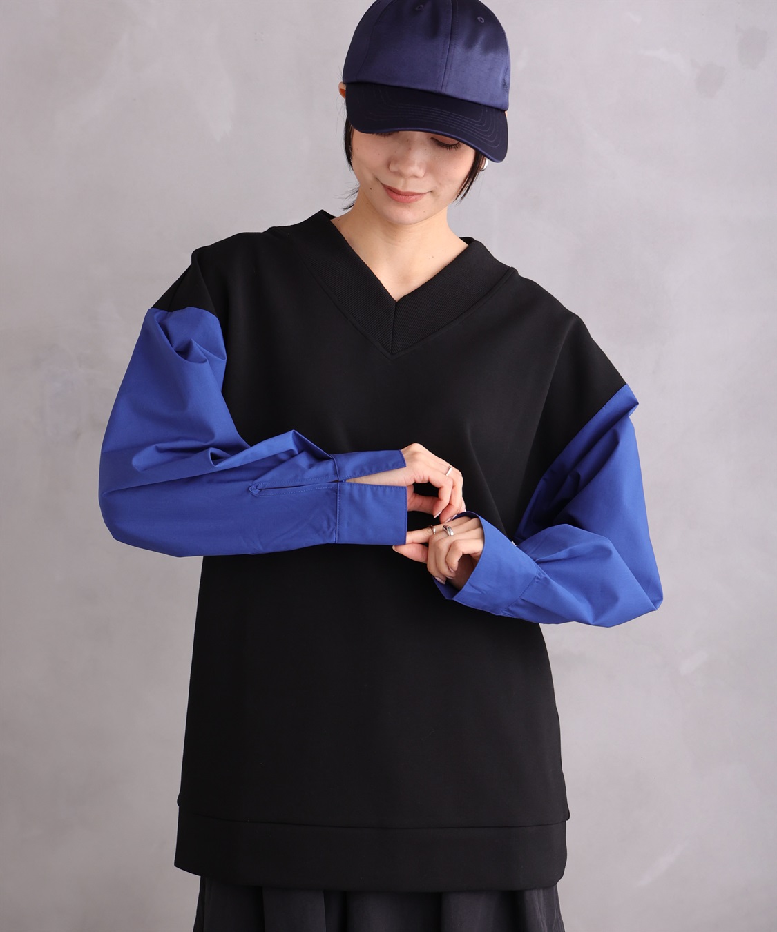 ONE‘S TRUE Vネックスポーティープルオーバー_sub_18