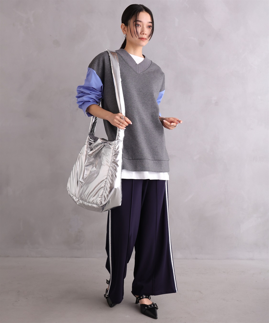 ONE‘S TRUE Vネックスポーティープルオーバー_sub_22