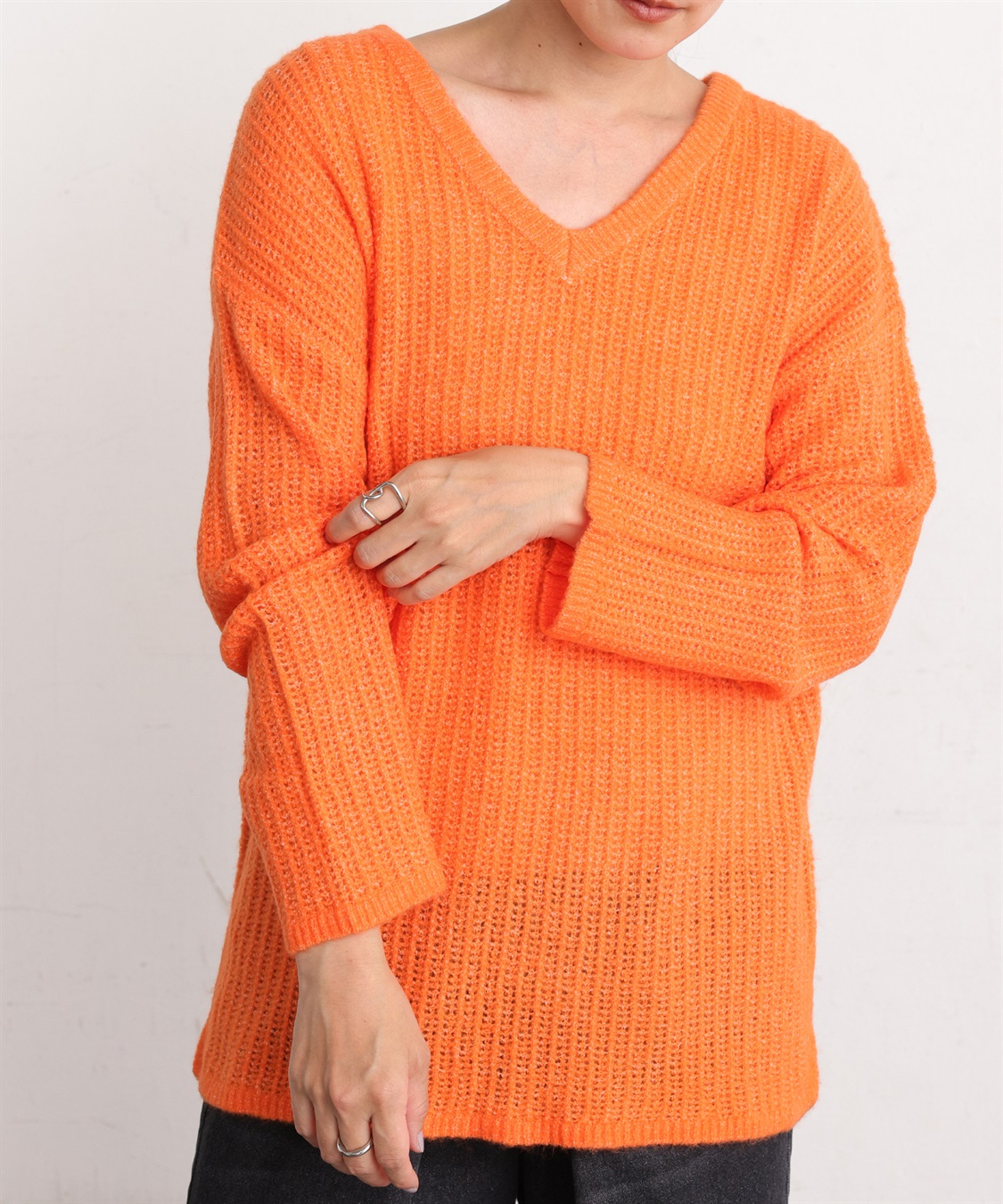 ONE‘S TRUE Vネックシアーニットプルオーバー_sub_15