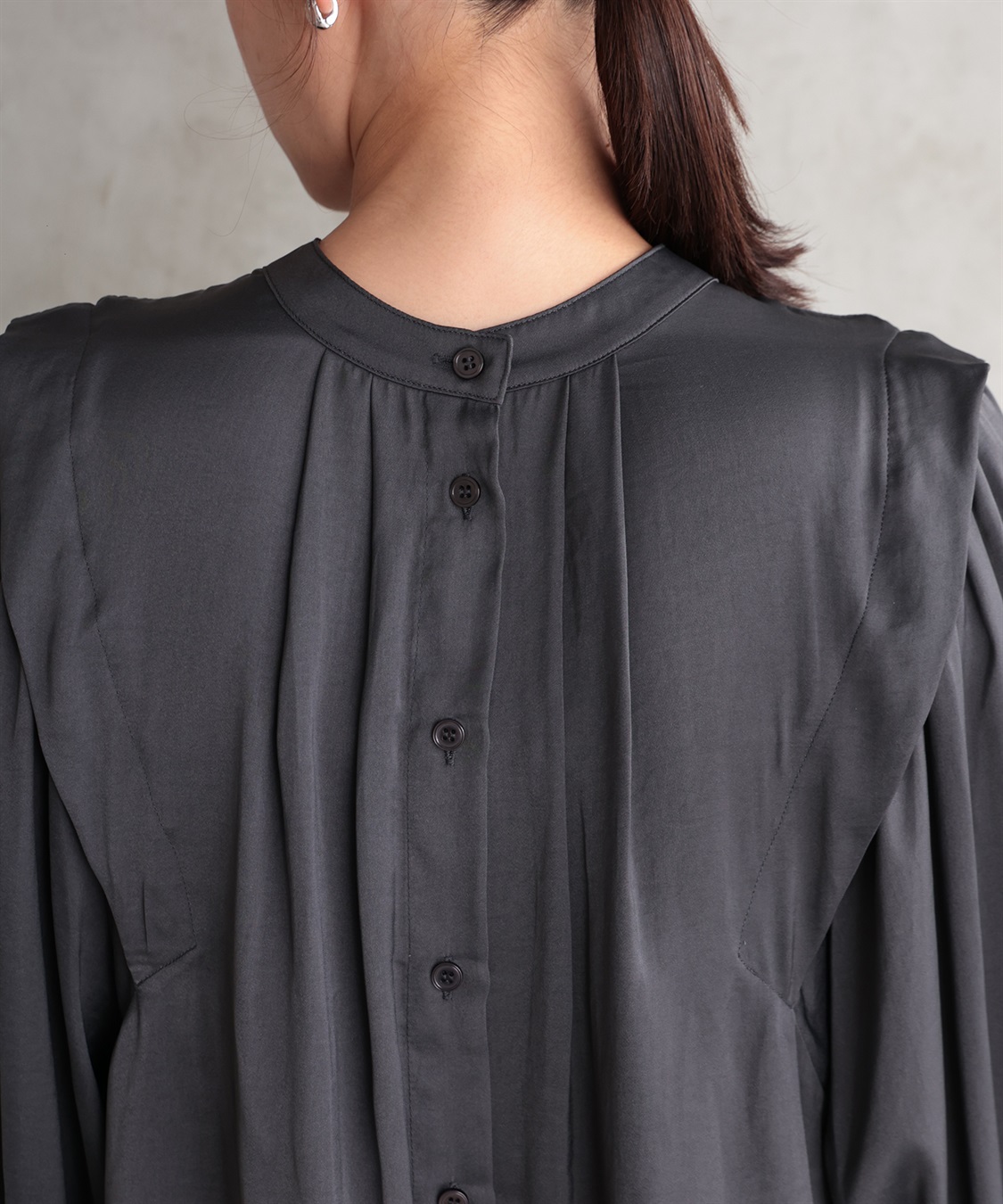 ONE‘S TRUE ２WAYタックショルダーブラウス_sub_6