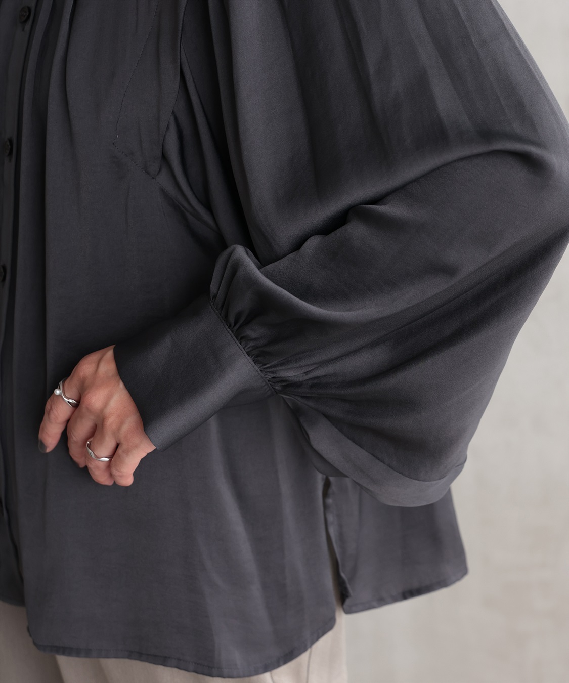 ONE‘S TRUE ２WAYタックショルダーブラウス_sub_8