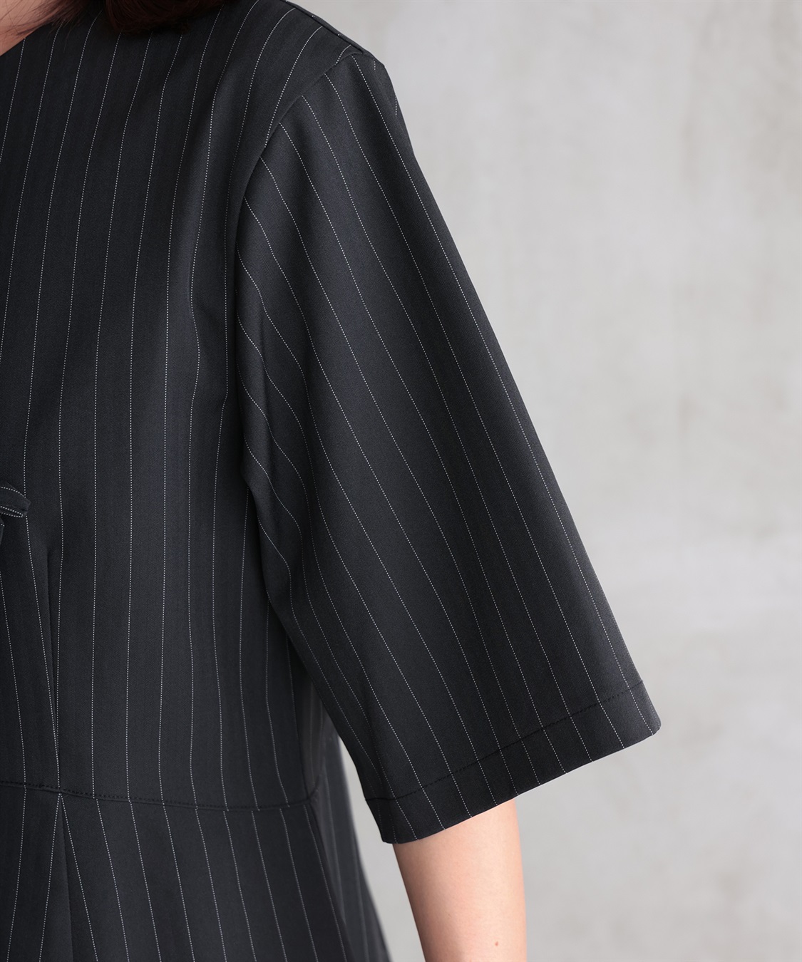 【極美品】cloth&cross クロスクロス ストライプフリルブラウス ブルー アンドクチュール AND COUTURE ビジューボタンストライプフリル