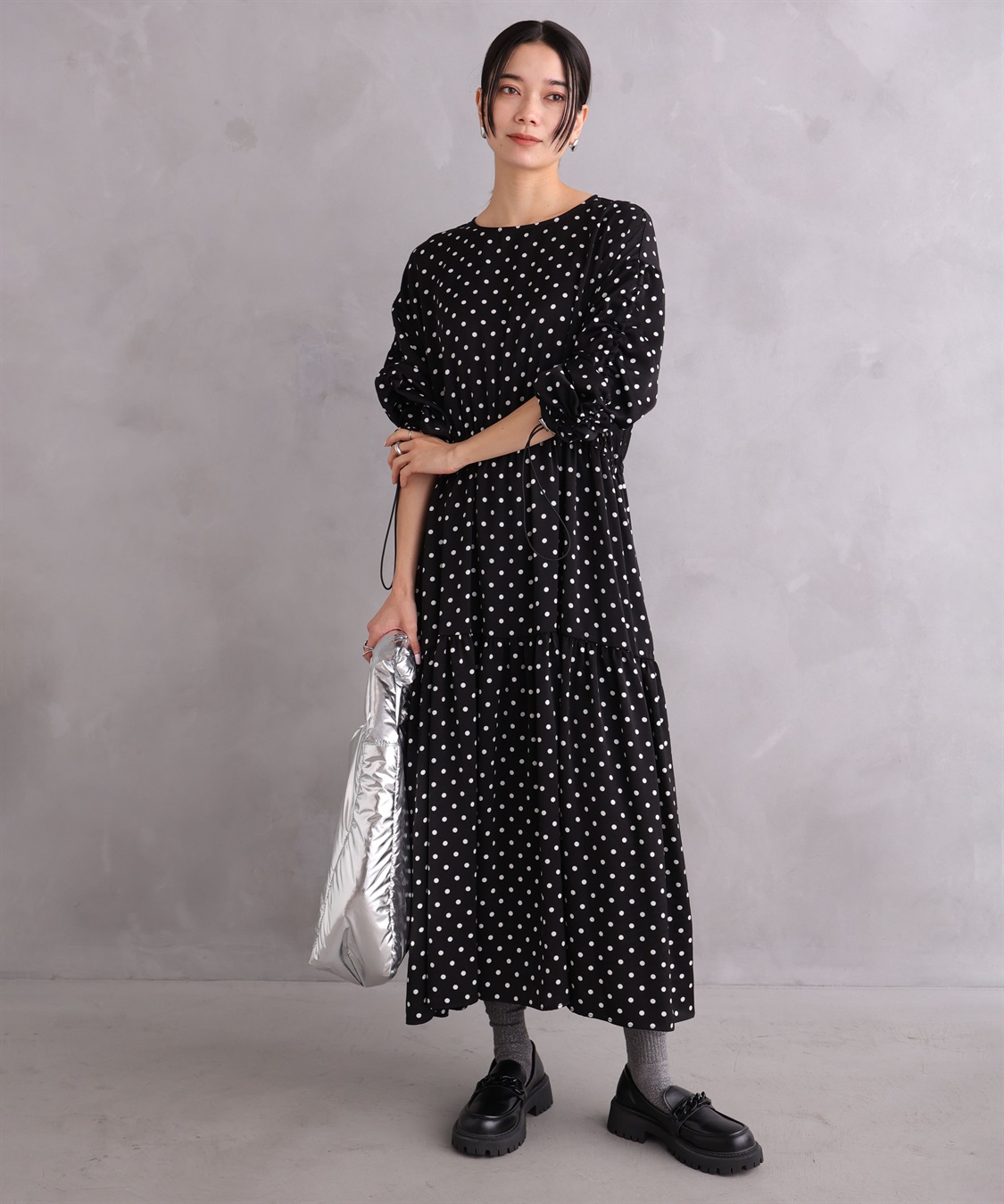 ティアードワンピース　ブラック パワーショルダーティアードワンピース/ブラック | DRESS | OBLI