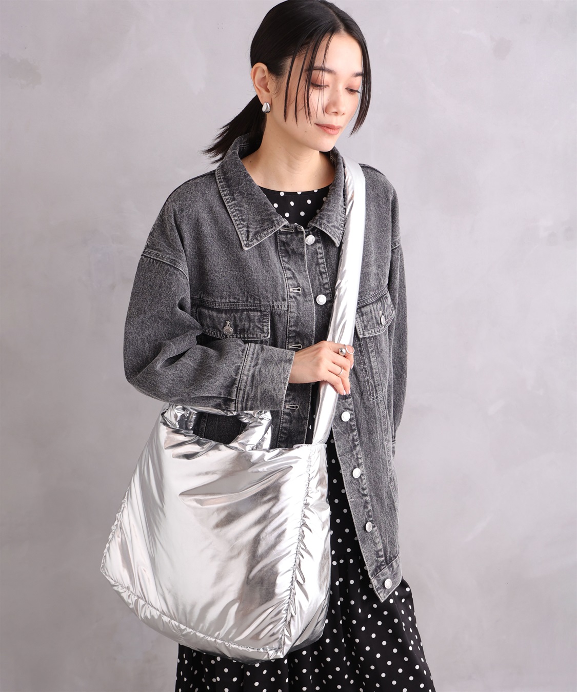 ONE‘S TRUE メタリックパフバッグ_sub_3