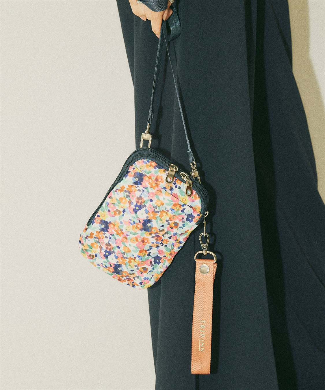 Life Style by cross marche 【TRIP.INN】6ポケットふかふかスマホマルチショルダーバッグ_sub_17