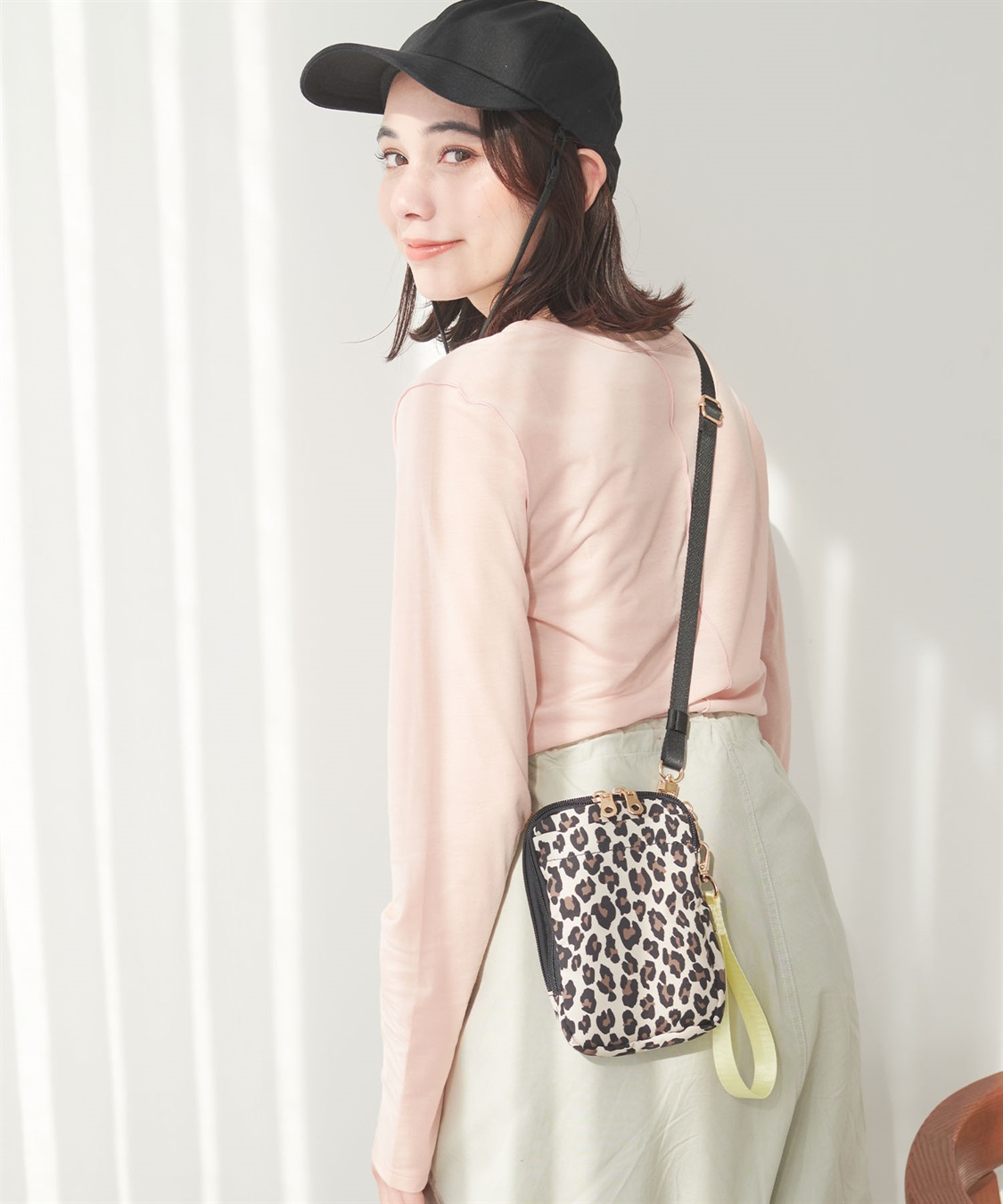 Life Style by cross marche 【TRIP.INN】6ポケットふかふかスマホマルチショルダーバッグ_sub_26