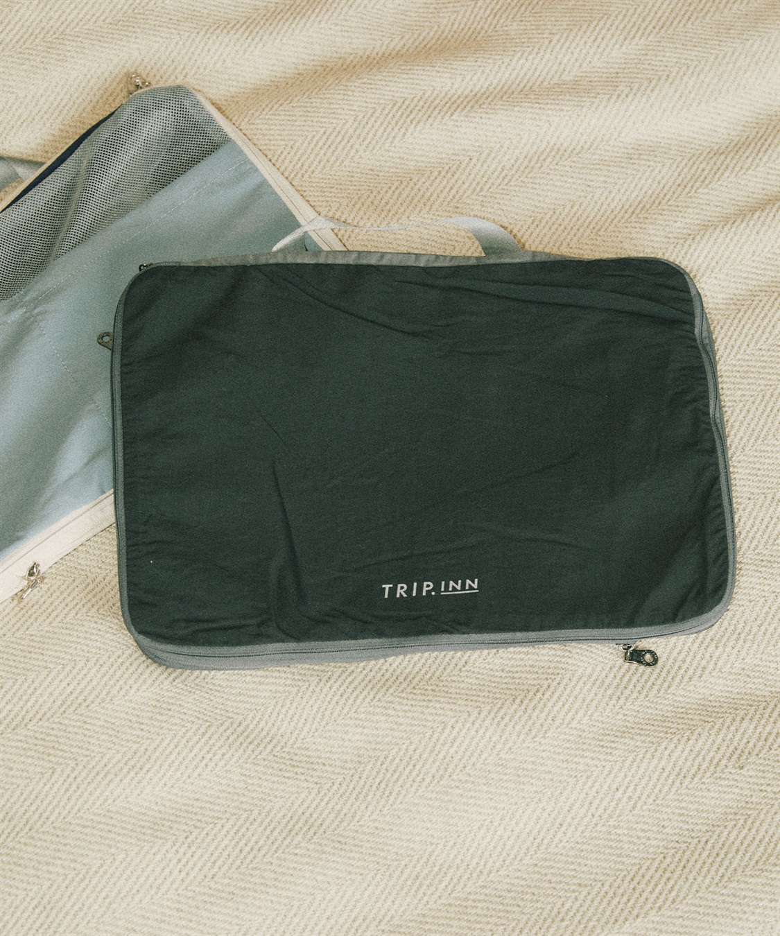 Life Style by cross marche 【TRIP.INN】　圧縮消臭ポーチ　L_sub_1