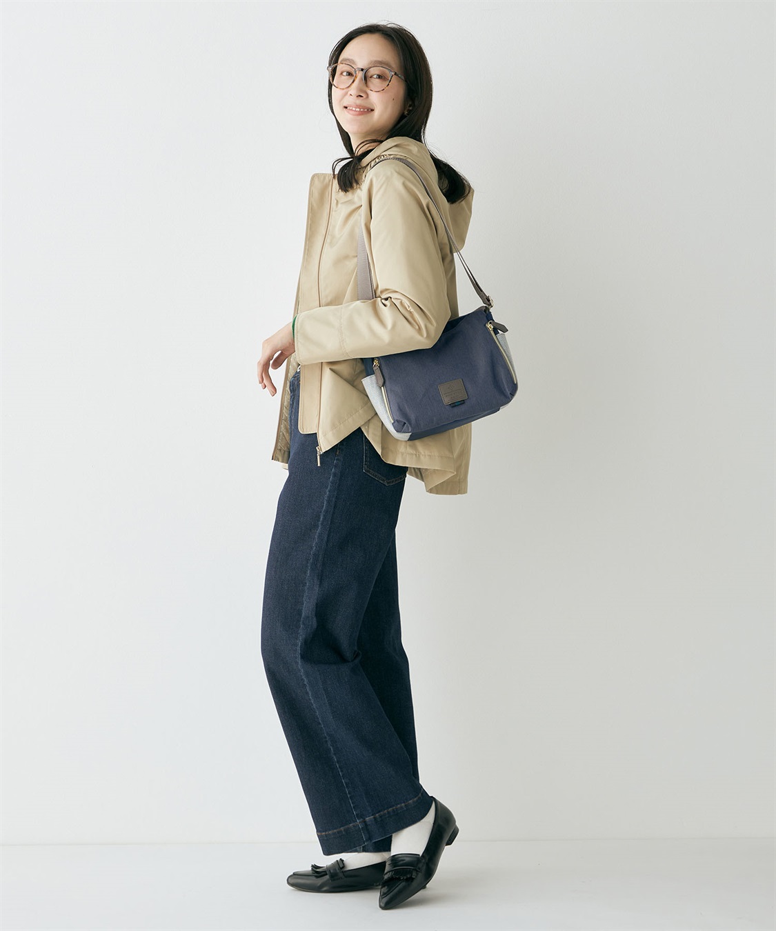 MCM ピンク フラグメントケース ショルダーバッグ 保存袋付き MCM ピンク | MCM® JP