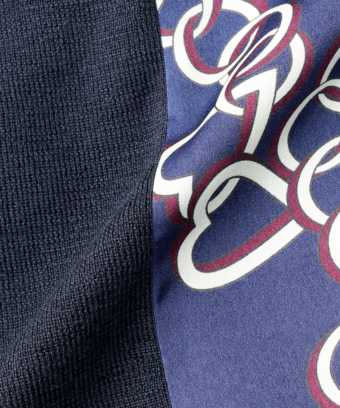 ハートチェーン切替ハイネックプルオーバー 49AV JUNKO SHIMADA