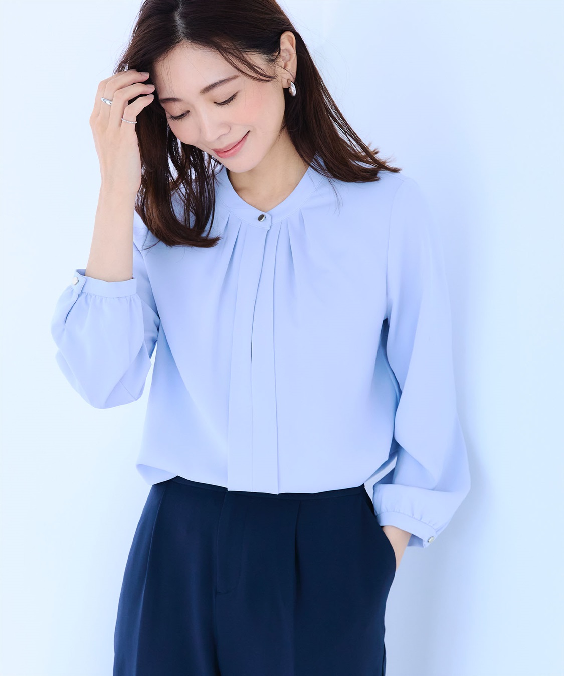 CROSS FUNCTION 《シワになりにくい・洗える》正解 シルキーサテン2wayタックブラウス【CF/クロスファンクション】_sub_3