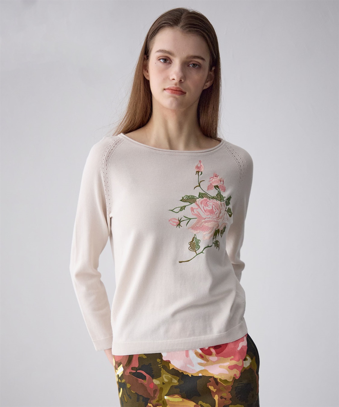 ローズ刺繍入り長袖ニット 49AV JUNKO SHIMADA｜クロスプラス公式通販
