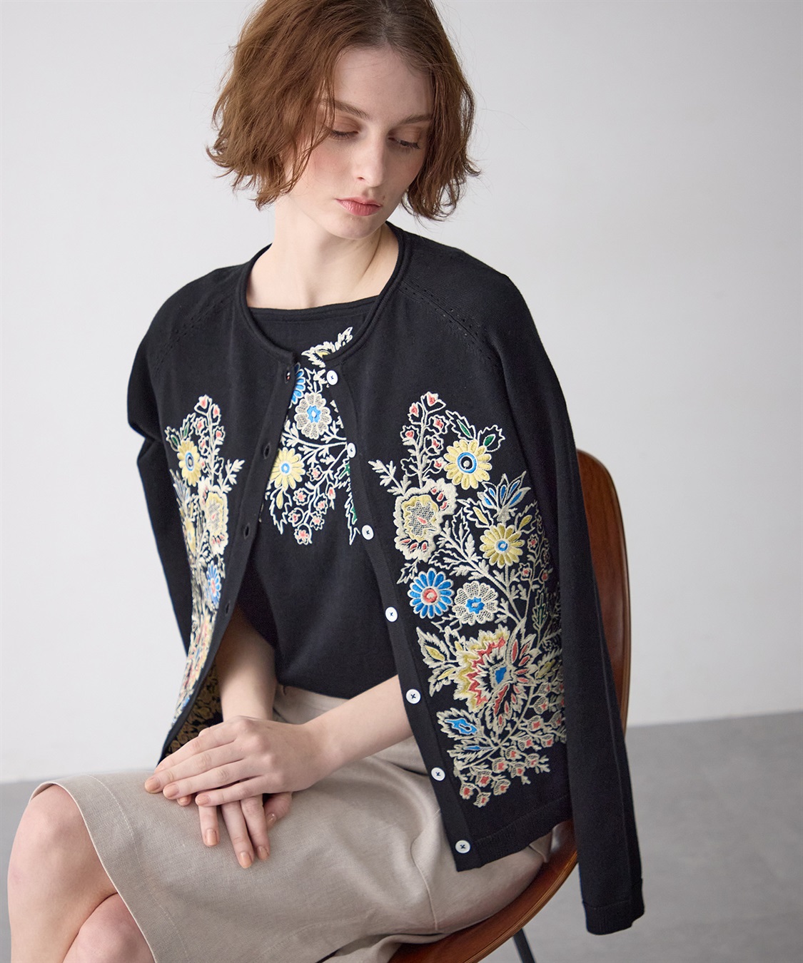 フラワー刺繍入り半袖ニット 49AV JUNKO SHIMADA｜クロスプラス公式
