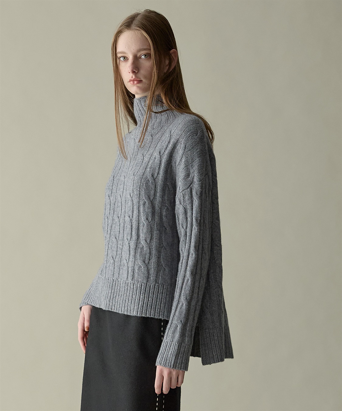 WEB限定】カシミヤケーブル編みハイネックニット 49AV JUNKO SHIMADA