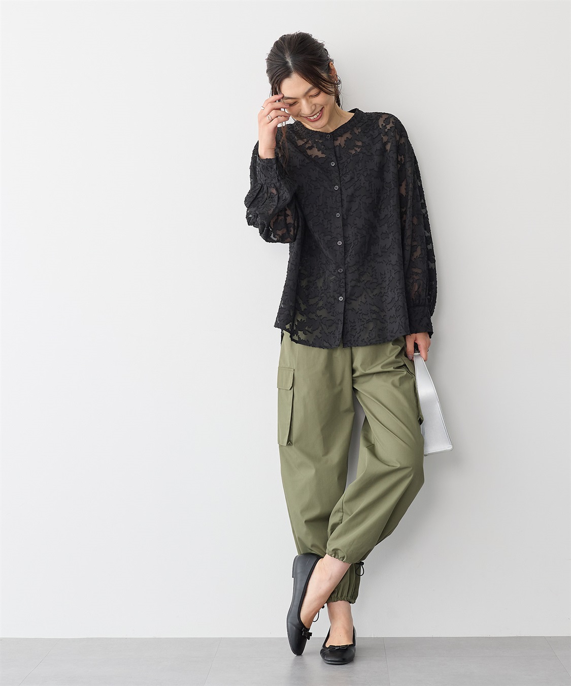 anyfee 【anyfee/プラスサイズ】フラワージャガードバンドカラーシアーブラウス_sub_11