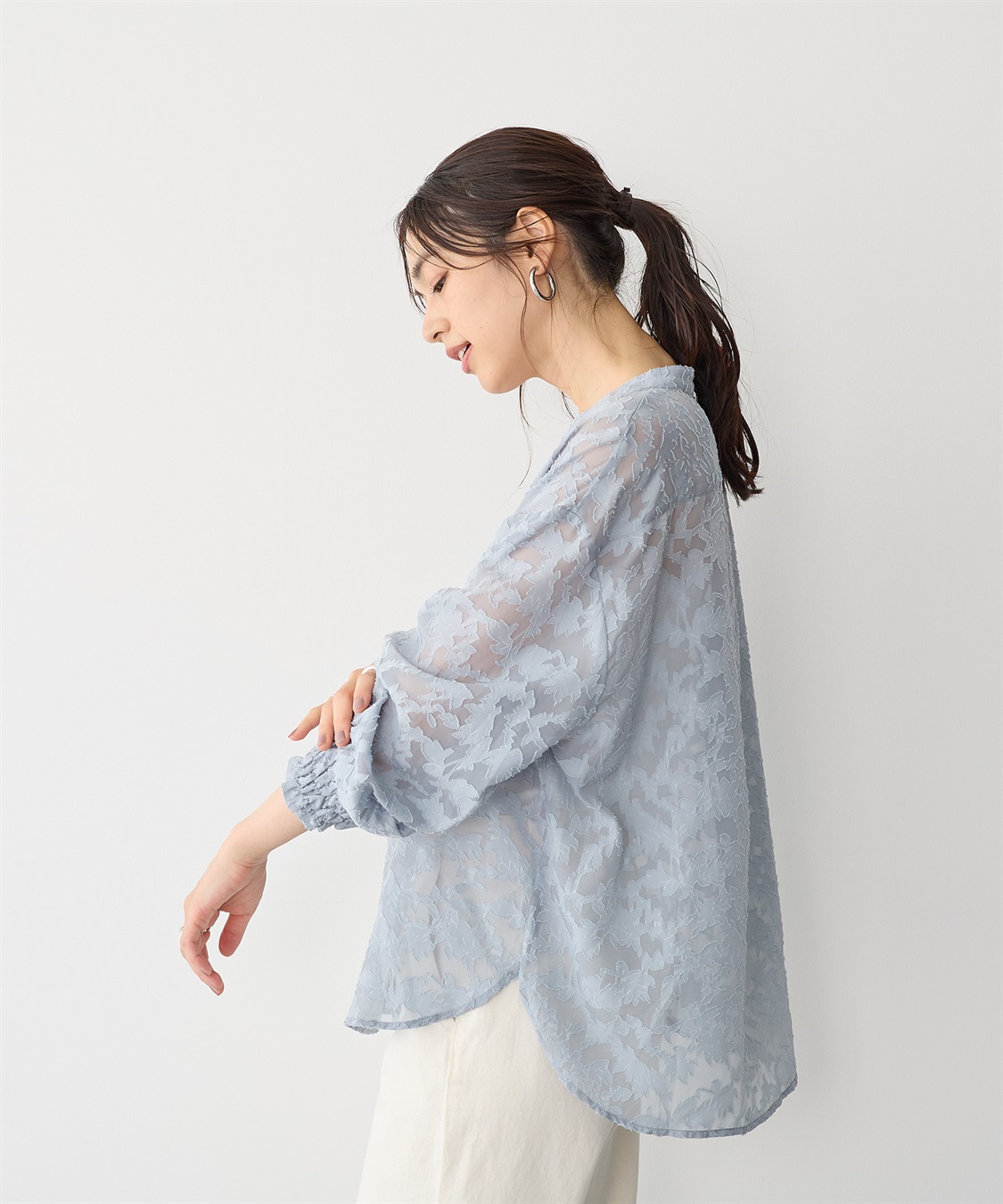 anyfee 【anyfee/プラスサイズ】フラワージャガードバンドカラーシアーブラウス_sub_15