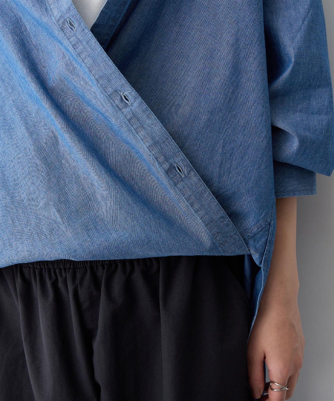 Life Style by cross marche 【anyfee/プラスサイズ】ダンガリーカシュクールシャツ_sub_10