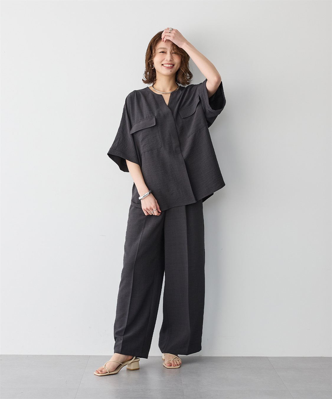 「LOUNGEDRESS」 ドルマンスリーブシャツ FREE ネイビー レディース 楽天市場】ドルマンスリーブ ブラウス（カラーネイビー）の通販
