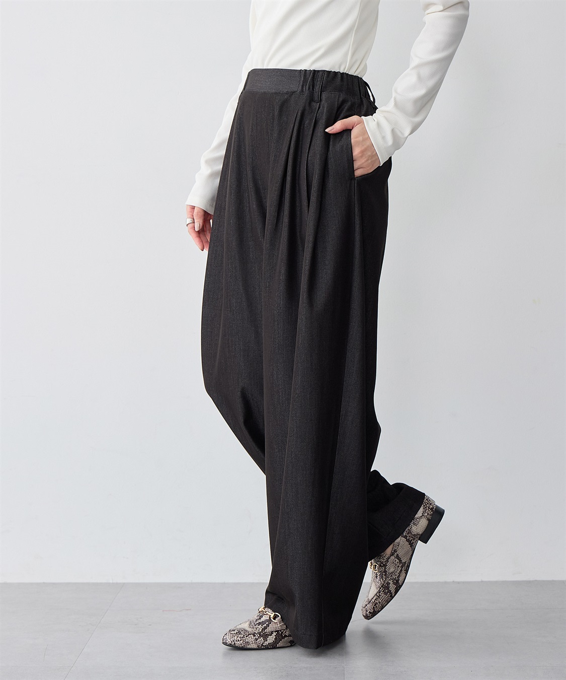 Life Style by cross marche 【anyfee/大きいサイズ】デニムライクタック入りイージーワイドパンツ《低身長サイズ有》_sub_2