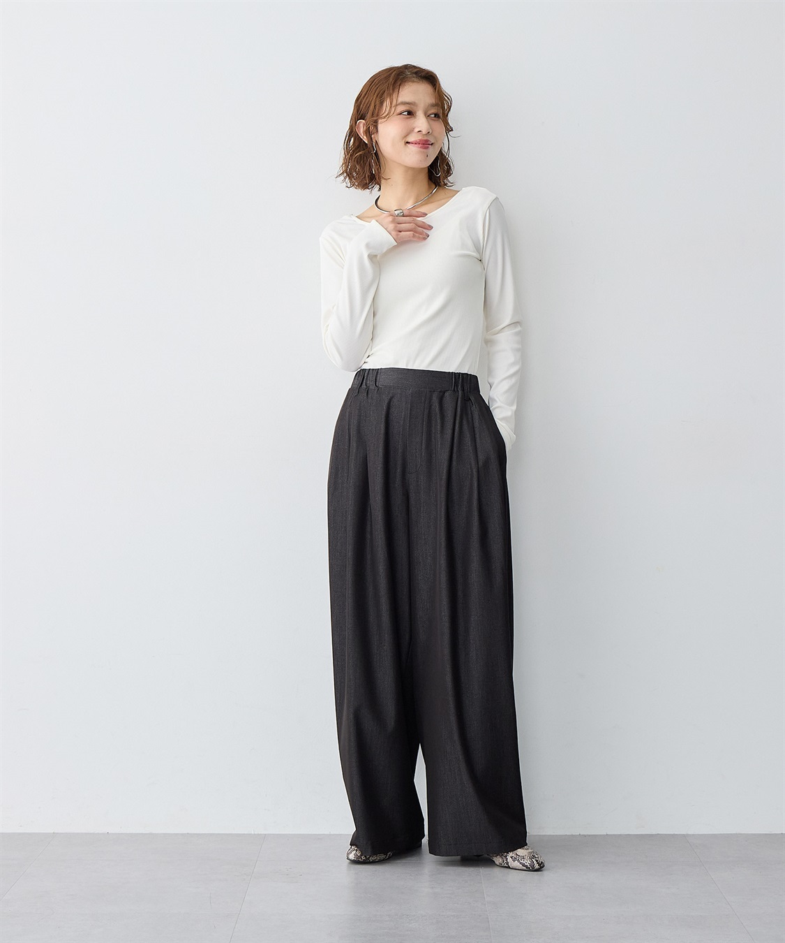 Life Style by cross marche 【anyfee/大きいサイズ】デニムライクタック入りイージーワイドパンツ《低身長サイズ有》_sub_3