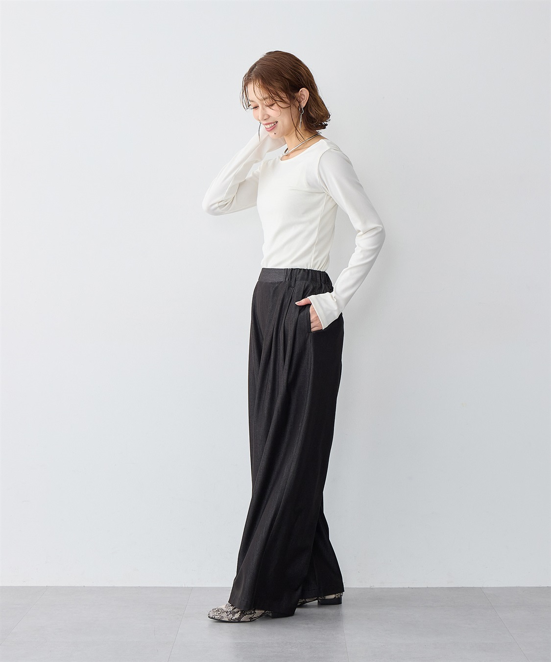 Life Style by cross marche 【anyfee/大きいサイズ】デニムライクタック入りイージーワイドパンツ《低身長サイズ有》_sub_4