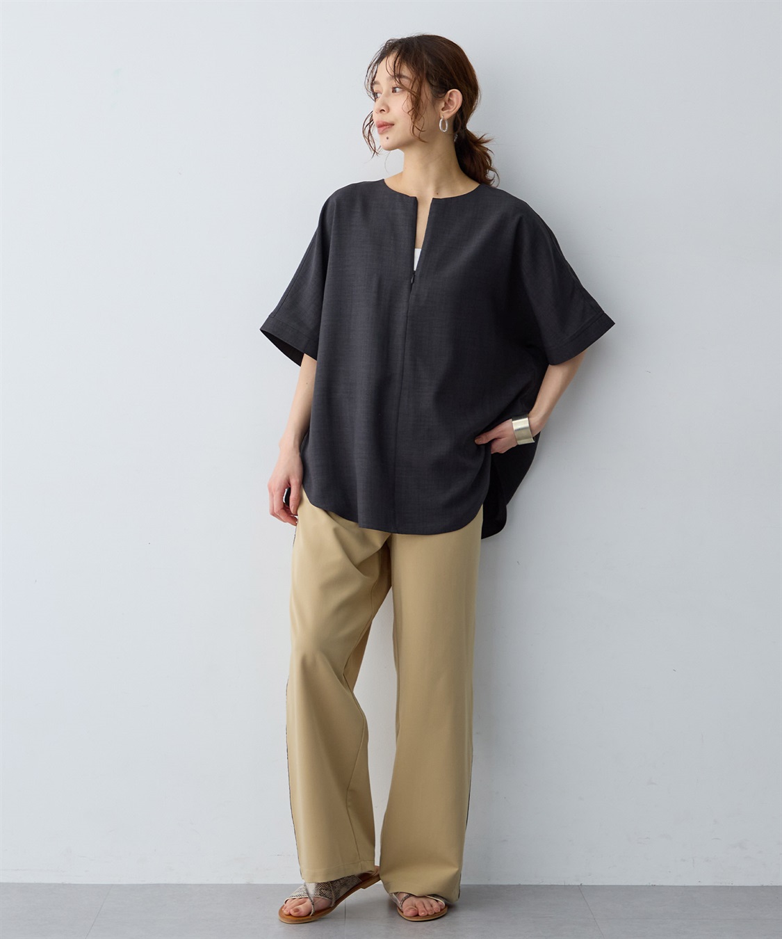 anyfee 【anyfee/大きいサイズ】リネン調ジップ付Tブラウス《接触冷感 ・UVカット・イージーケア 》_sub_9