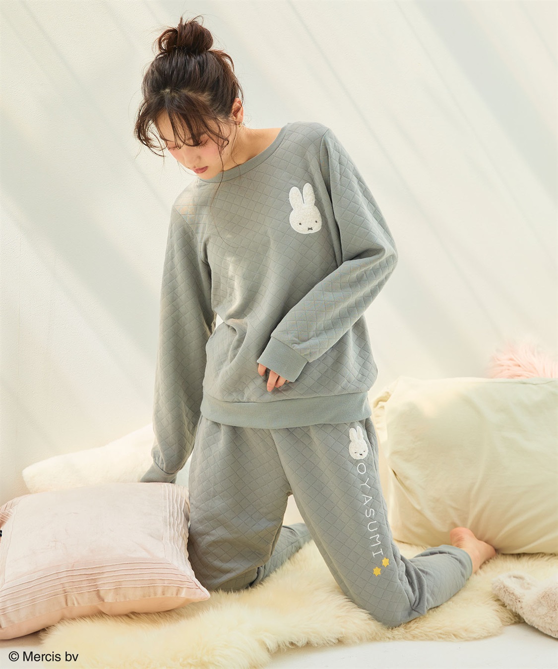 限定おやすミッフィーちゃんパジャマXLグレー×アイボリー おやすミッフィーちゃんパジャマ（グレー×アイボリー）L