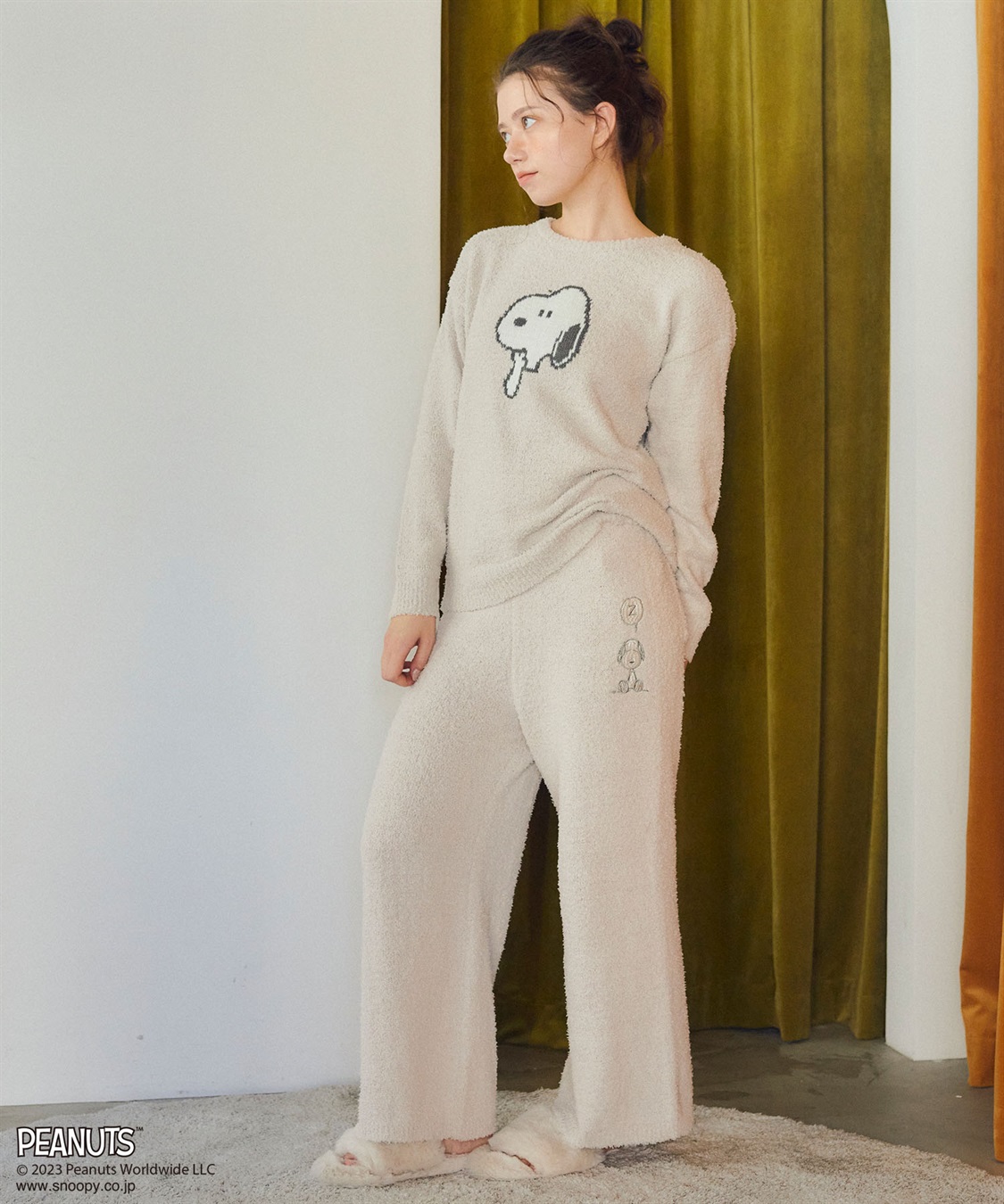 chara station 【ピーナッツ/PEANUTS】スヌーピーフェイスふわふわニットトップスルームウェア【パンツ別売り】_sub_12