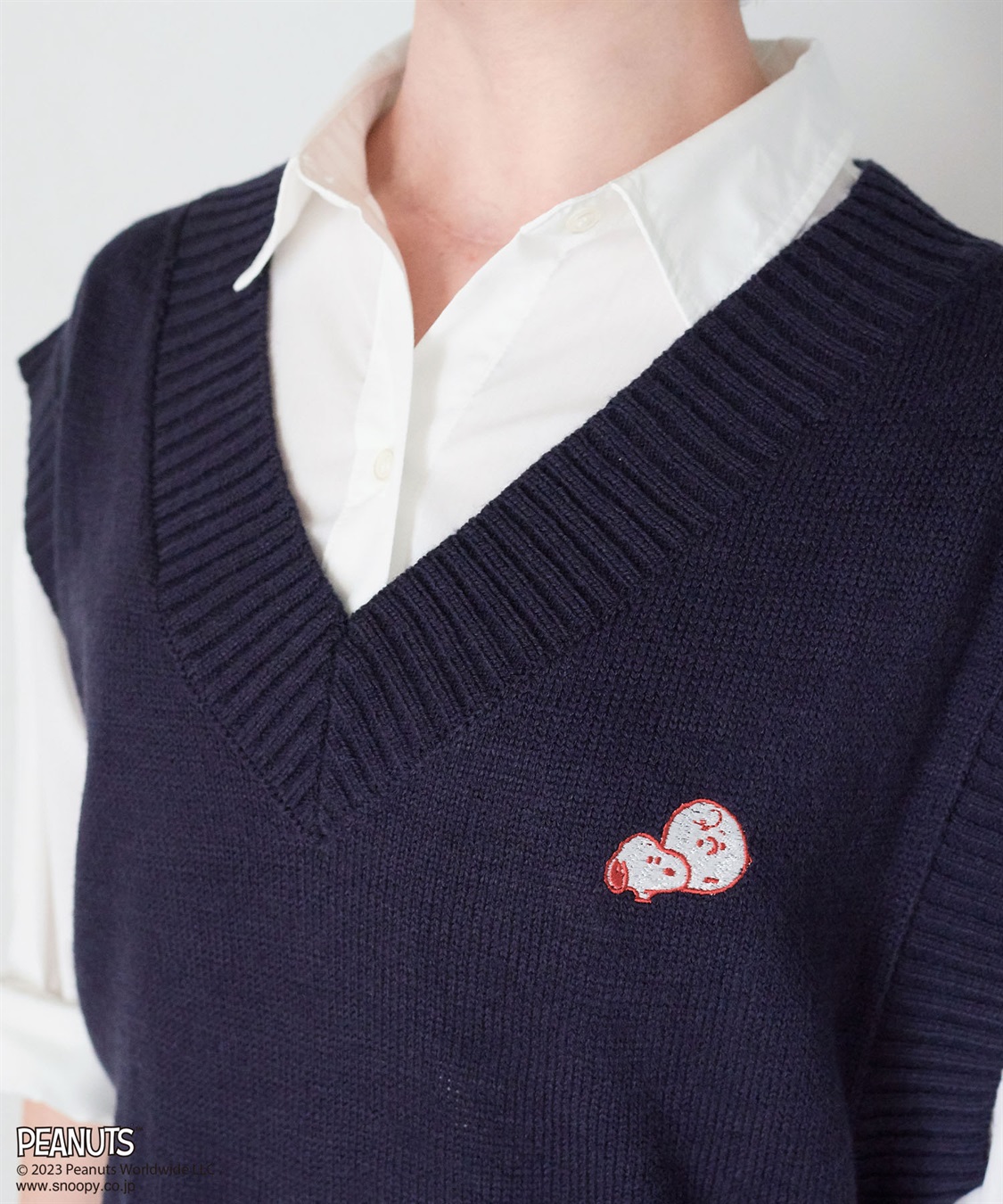 chara station 【ピーナッツ/PEANUTS】スヌーピー刺繍ベスト_sub_18