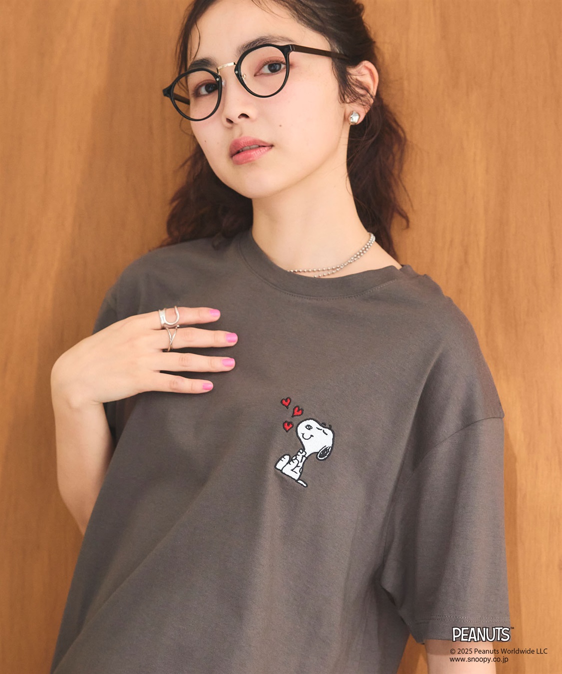 chara station 【PEANUTS/ピーナッツ】SNOOPY/スヌーピーハート刺繍ワンポイント半袖Tシャツ_sub_2