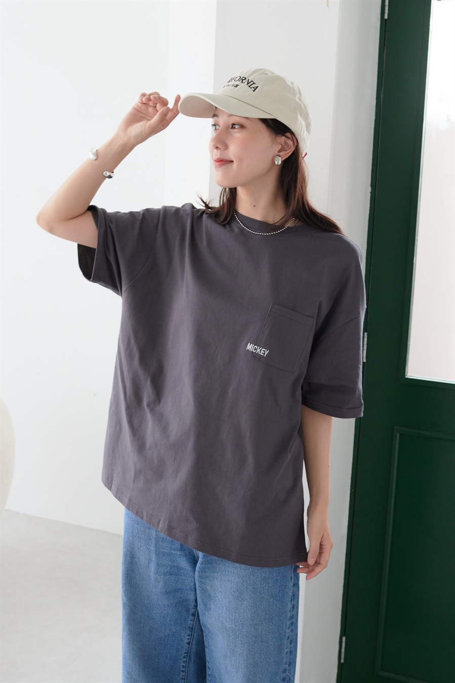 chara station 【Disney/ディズニー】ポケット付ミッキーグラフィックバックプリント半袖Tシャツ_sub_17