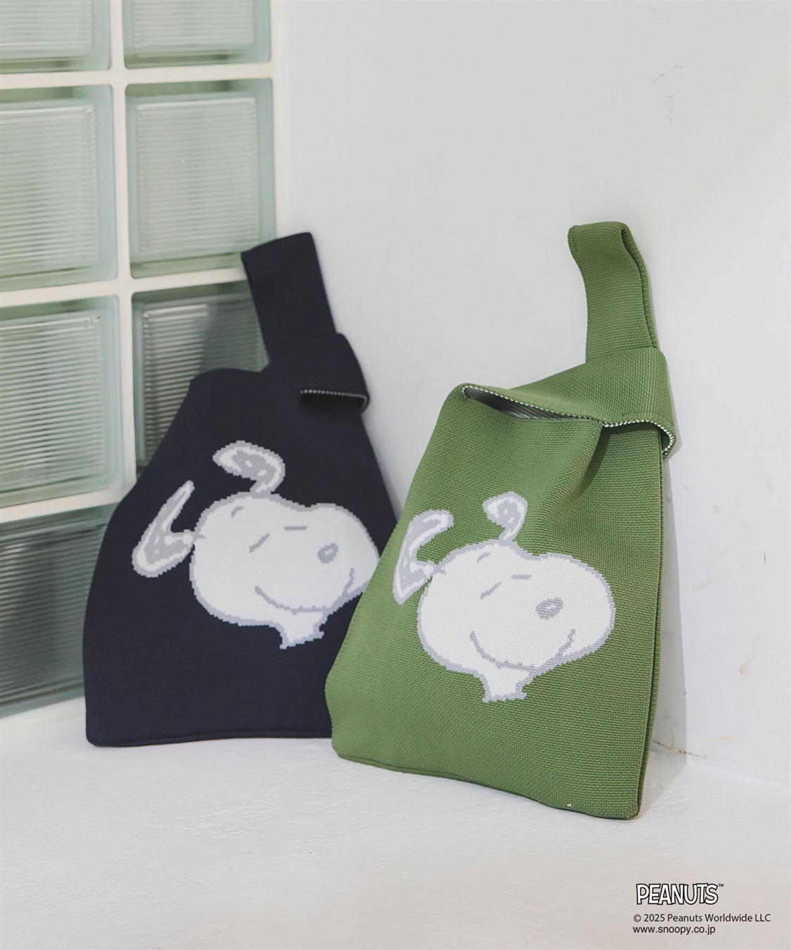 【新品レア】プラザ スヌーピー スパバック in private PEANUTS WELCOME TO THE NIGHT CARNIVAL with SNOOPY | プラザ