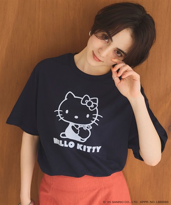 chara station 【sanrio characters】HELLO KITTY/ハローキティ フロッキープリント半袖Ｔシャツ《サンリオキャラクターズ》_subthumb_11
