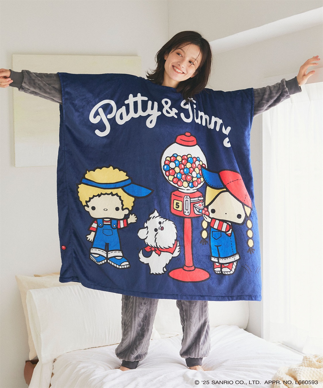 sanrio characters】パティ＆ジミープリントあったか着るフリース毛布