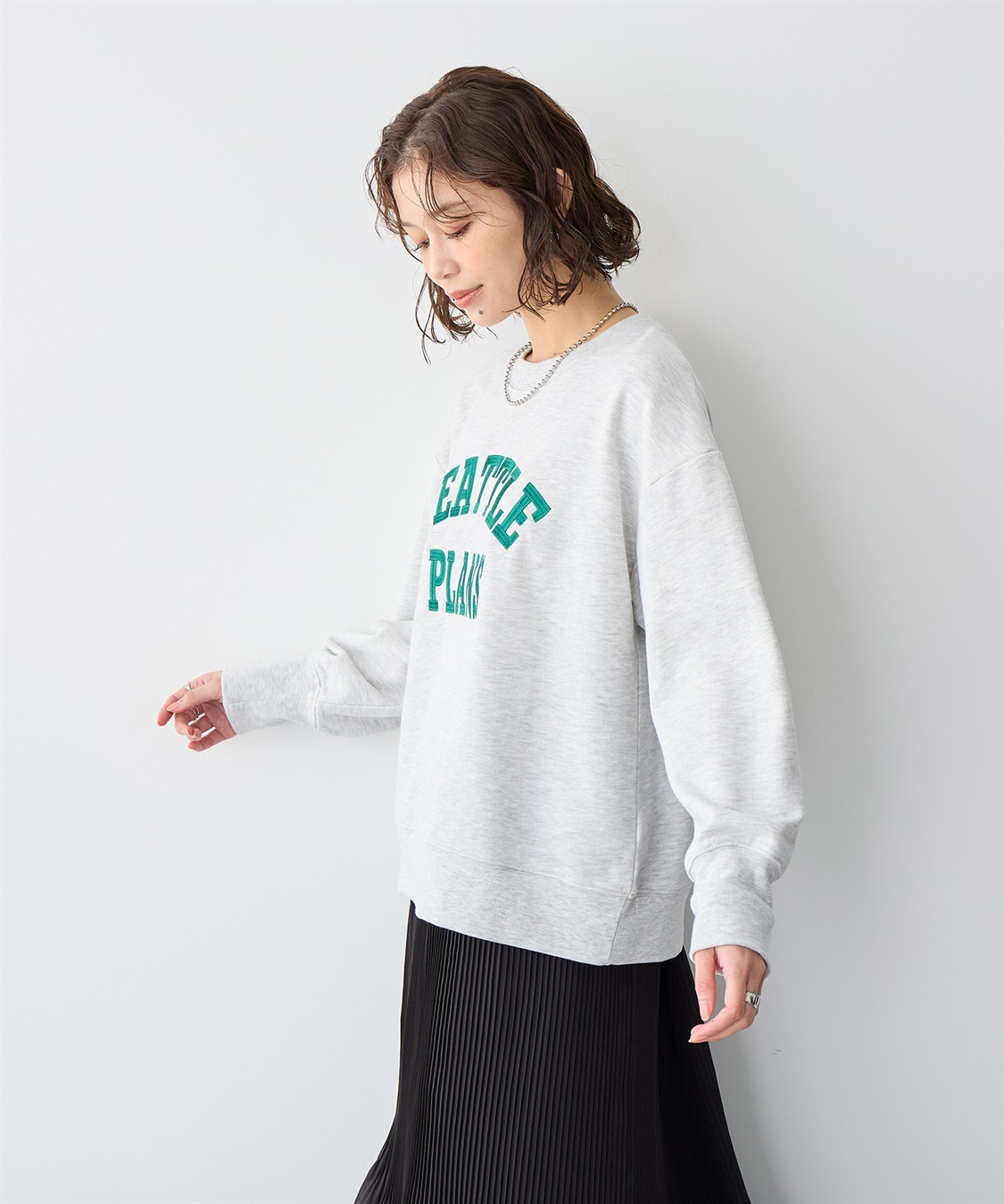 Life Style by cross marche 【anyfee/プラスサイズ】ビッグシルエット裏毛ロゴ刺繍プルオーバー_sub_4