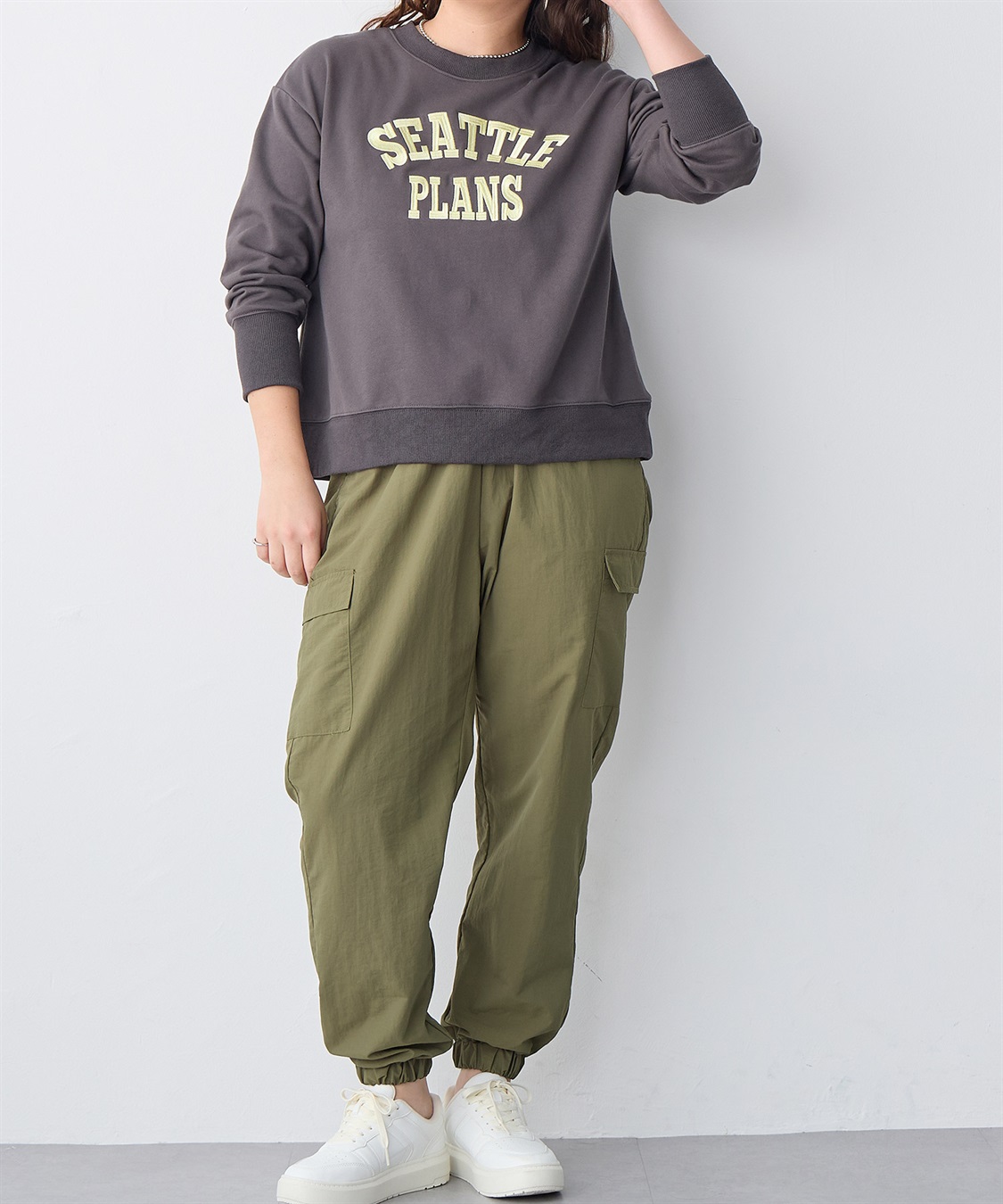 Life Style by cross marche 【anyfee/プラスサイズ】ビッグシルエット裏毛ロゴ刺繍プルオーバー_sub_20