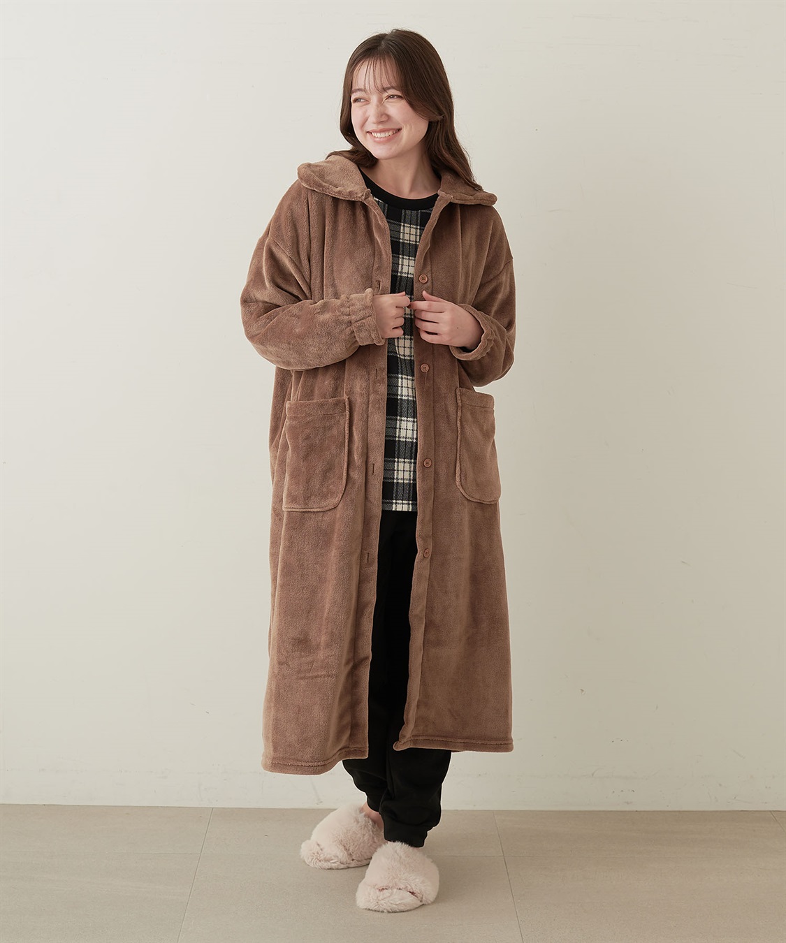 LAFUKU 【LAFUKU/ラフク】なめらかタッチもこふわラムフリース着る毛布《2way/クッションにもなる》_sub_2