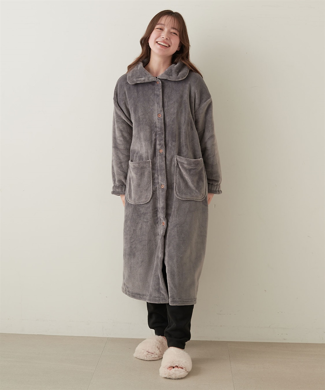 LAFUKU 【LAFUKU/ラフク】なめらかタッチもこふわラムフリース着る毛布《2way/クッションにもなる》_sub_9