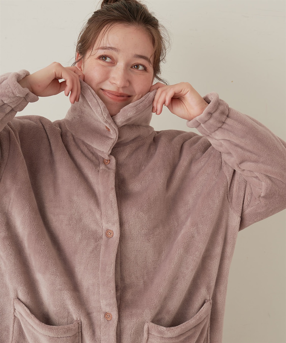 LAFUKU 【LAFUKU/ラフク】なめらかタッチもこふわラムフリース着る毛布《2way/クッションにもなる》_sub_12