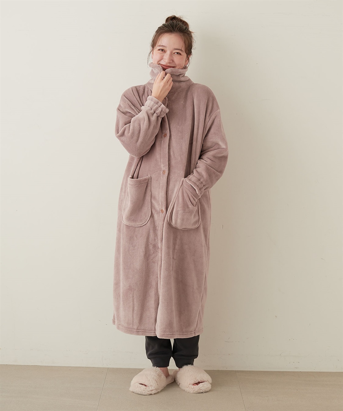 LAFUKU 【LAFUKU/ラフク】なめらかタッチもこふわラムフリース着る毛布《2way/クッションにもなる》_sub_14