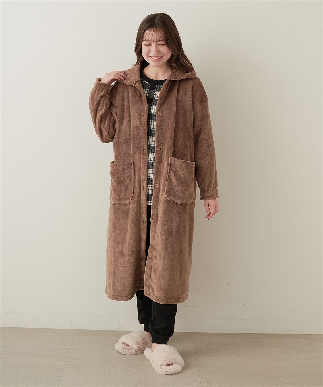 LAFUKU 【LAFUKU/ラフク】なめらかタッチもこふわラムフリース着る毛布《2way/クッションにもなる》_sub_16