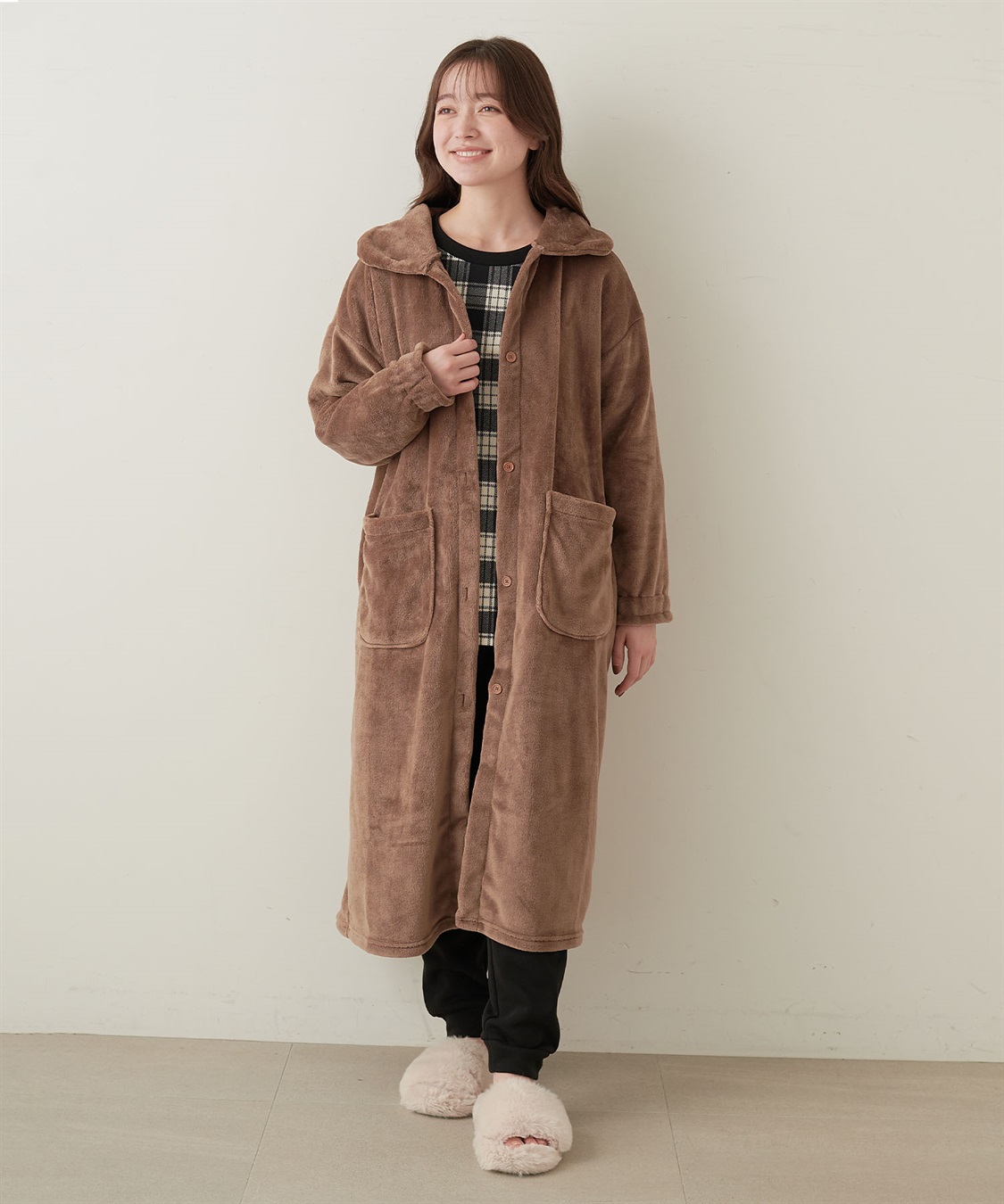 LAFUKU 【LAFUKU/ラフク】なめらかタッチもこふわラムフリース着る毛布《2way/クッションにもなる》_sub_17