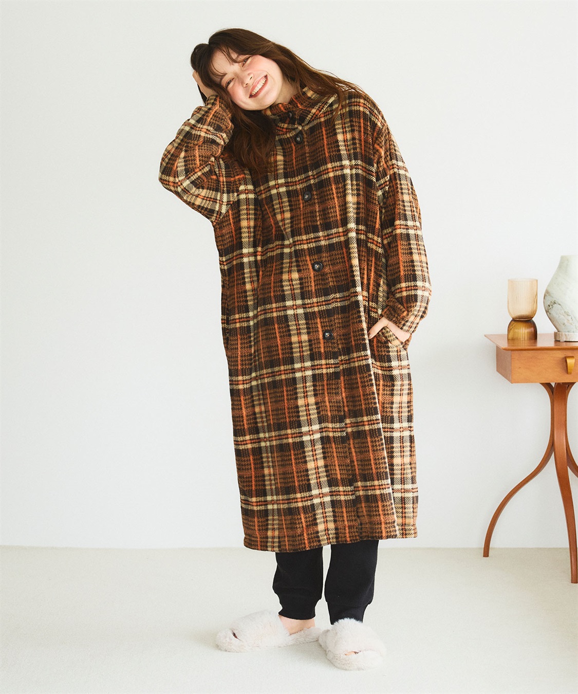 LAFUKU 【LAFUKU/ラフク】なめらかタッチもこふわラムフリース着る毛布《2way/クッションにもなる》_sub_26